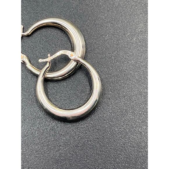 AV 925 Designer Sterling Silver Crescent Pierced Hoop Earrings, 2.9 grams - Picture 5 of 11